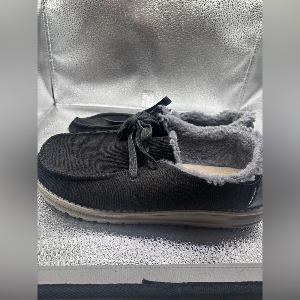 Hey Dude Wendy Womens Slip On Shoes Corduroy Black Size 8 Sherpa Lined Casual - Picture 2 of 7